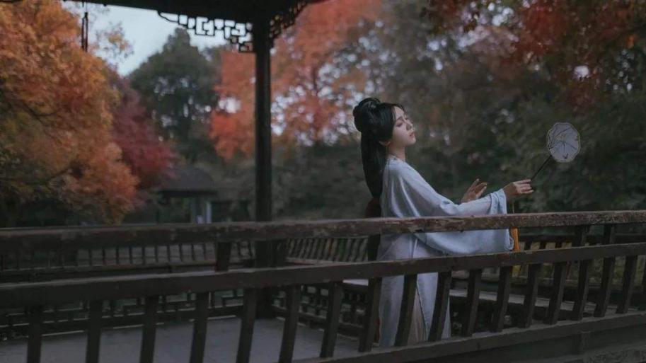 陌上春的华服日记
